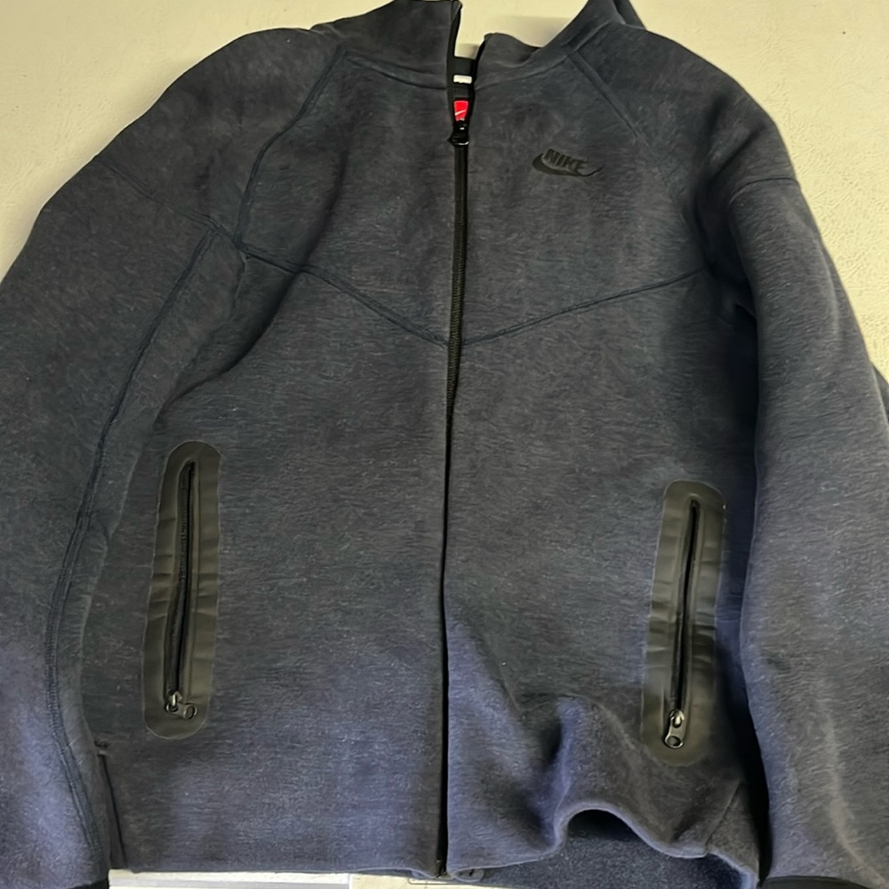 Gently warn Nike kids tech fleece hoodie